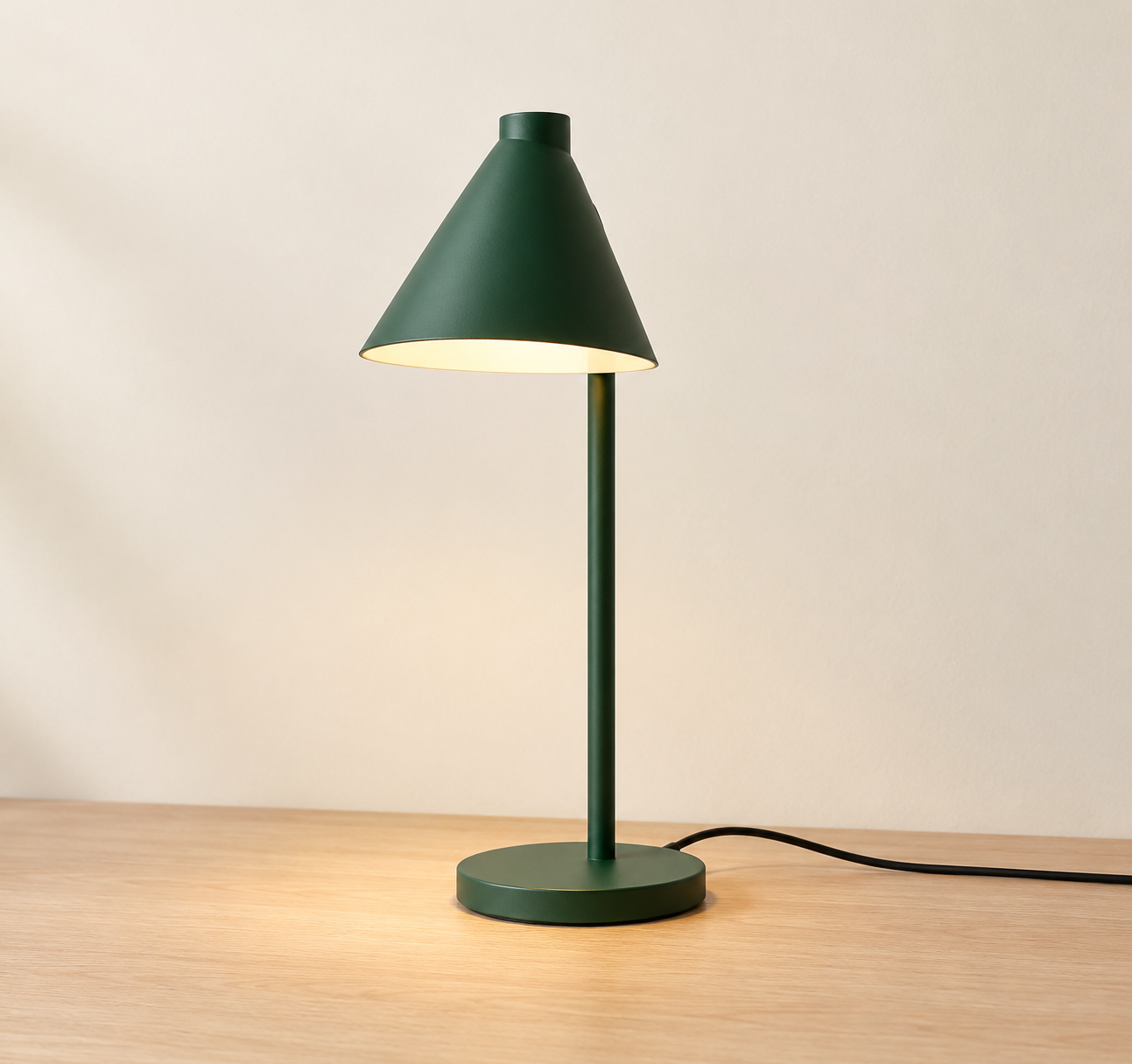 Forest Cedar lamp reference with shade, stem, base and cable